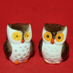 Vintage Owl Salt and Pepper Shakers Set of 2 NIB